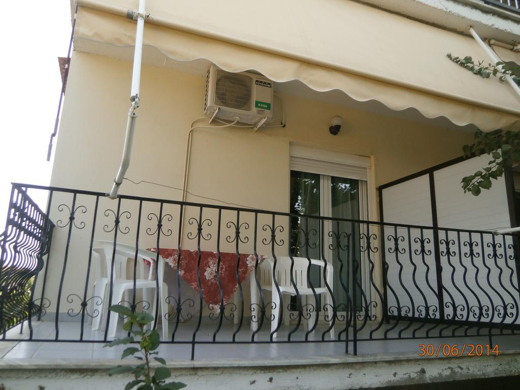 Ioannis Avrades Apartments Agiakampos  Zimmer foto