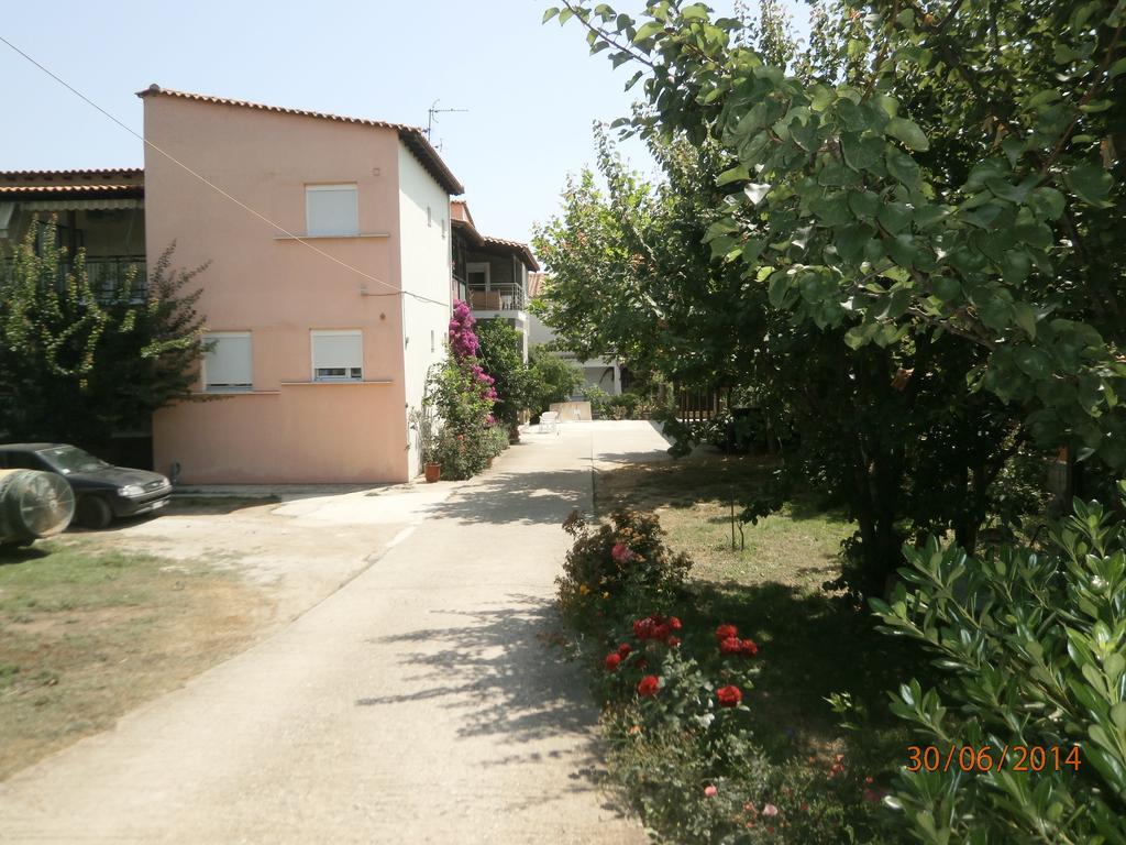 Ioannis Avrades Apartments Agiakampos  Exterior foto